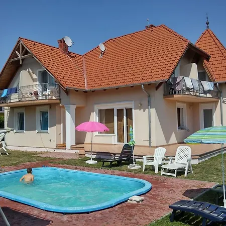 Spanish House Daire Gyenesdiás